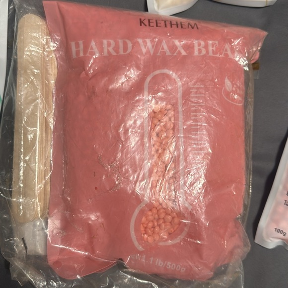 Wax Warmer Kit & Beads Kit - Picture 4 of 9